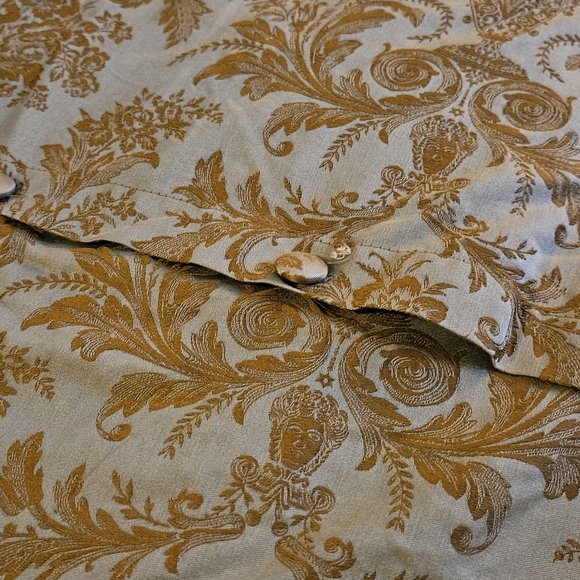 Elegant Gold and Brown Damask Bedding Set - Picture 3 of 11